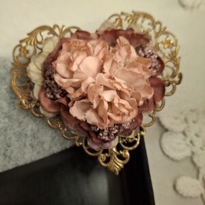 Floral Heart Brooch with Gold Filigree